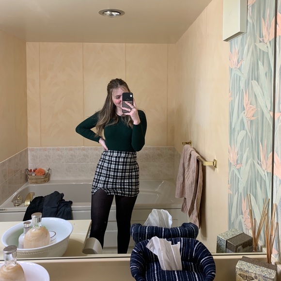 Meet your Posher, Emma - Picture 2 of 6